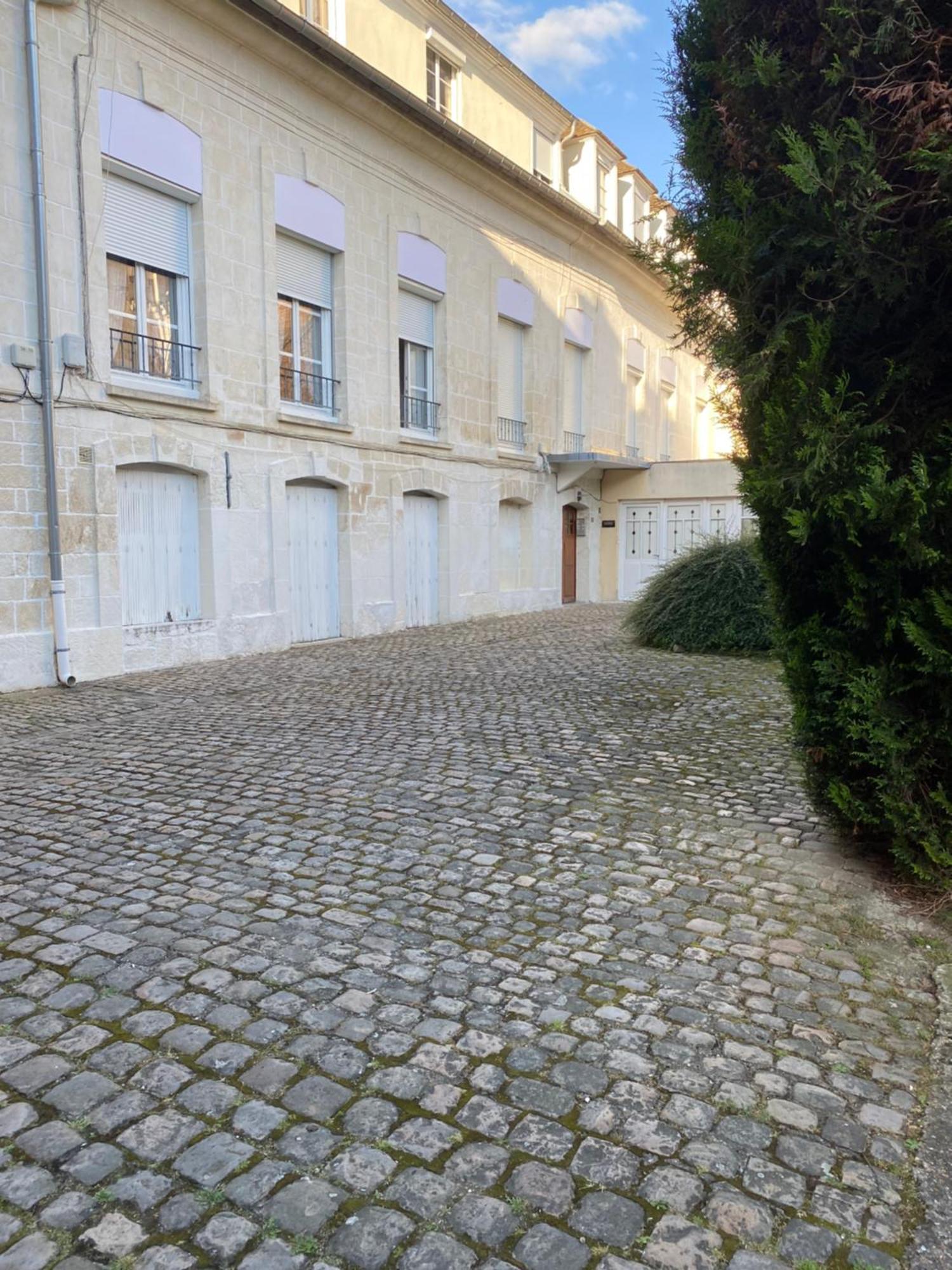 Appartement Hyper-Centre Vue Cathedrale Beauvais Exterior photo